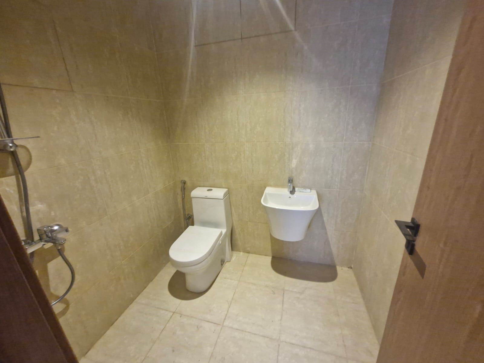 **Luxury Villa for Rent in Rital Ewan District, Roshan Front 🏡**